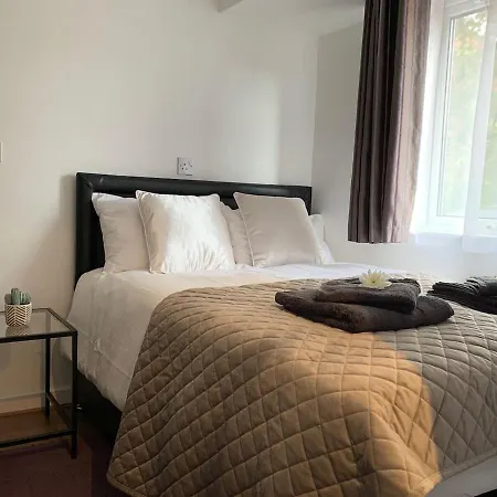 Serviced One-bedroom Southmead Hospital Mod Airbus *